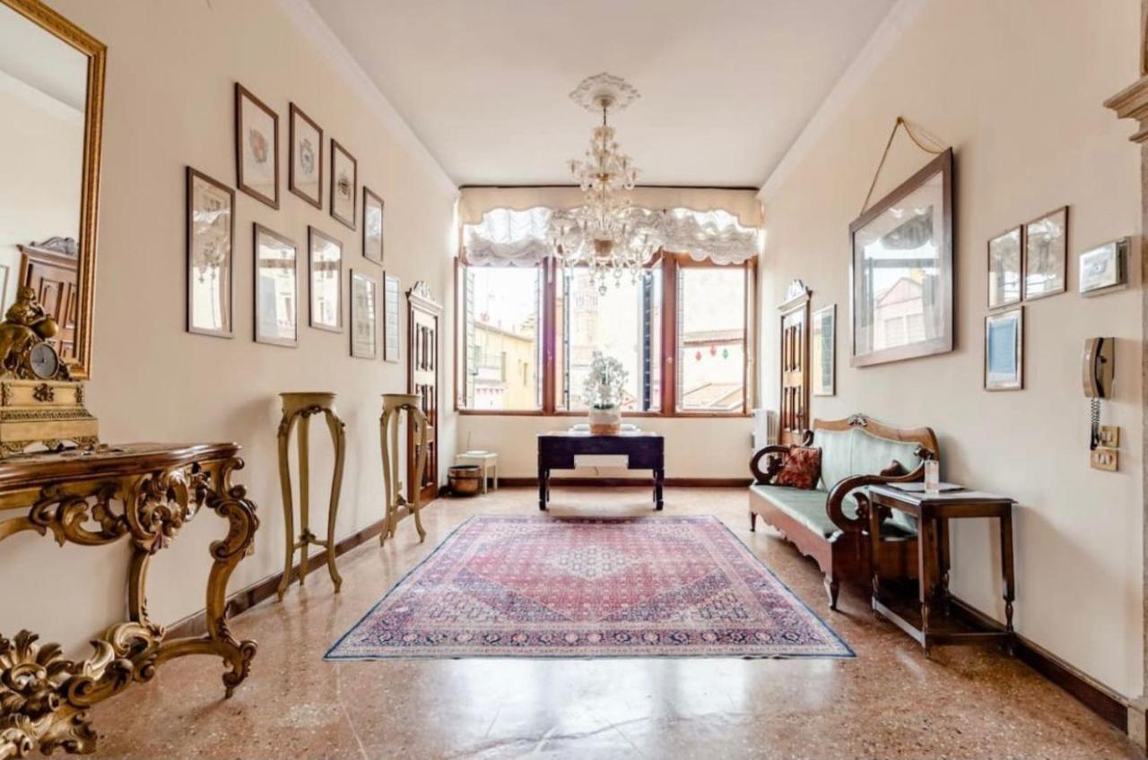 Venezia La Fenice Exterior photo