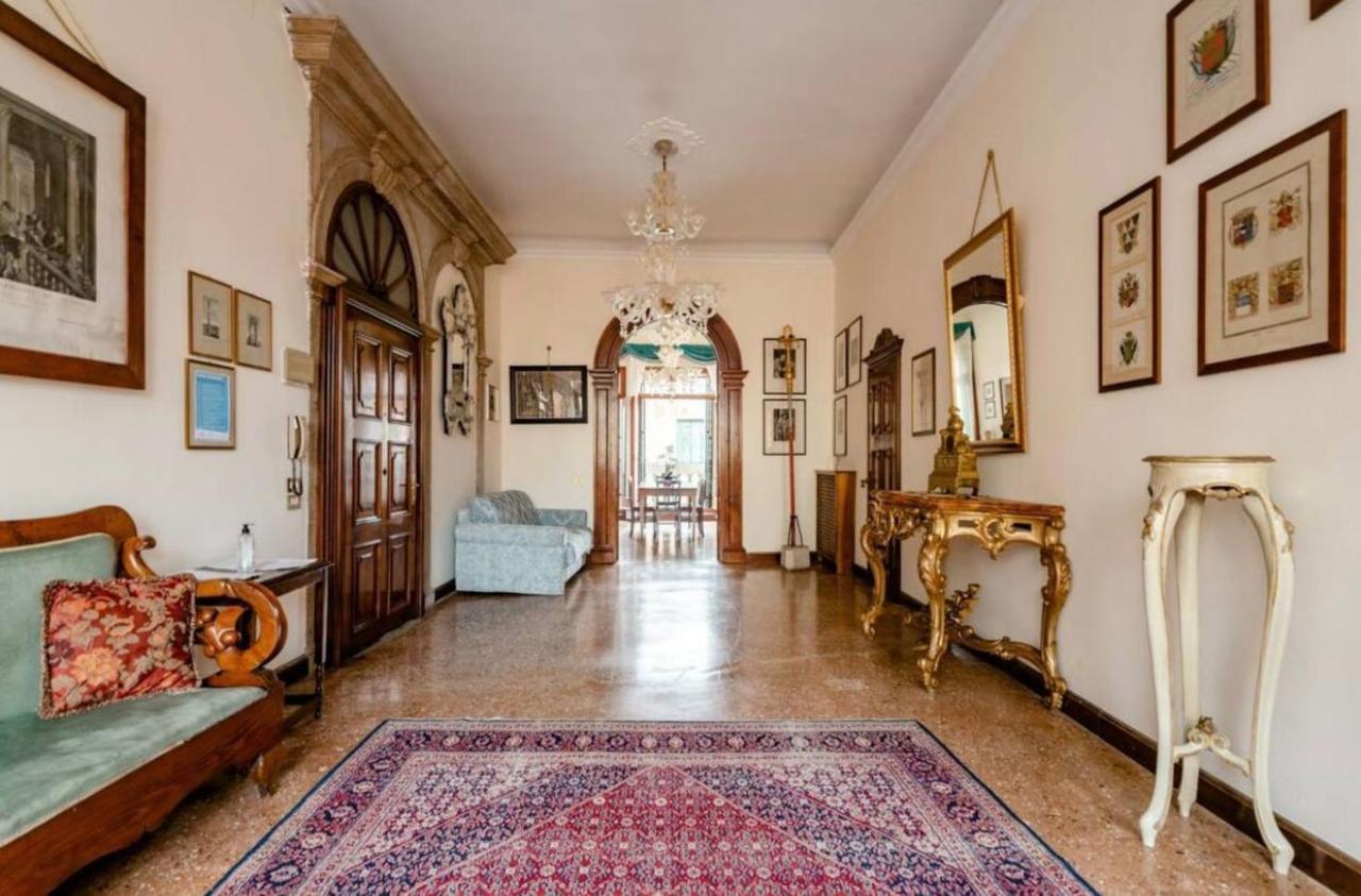 Venezia La Fenice Exterior photo